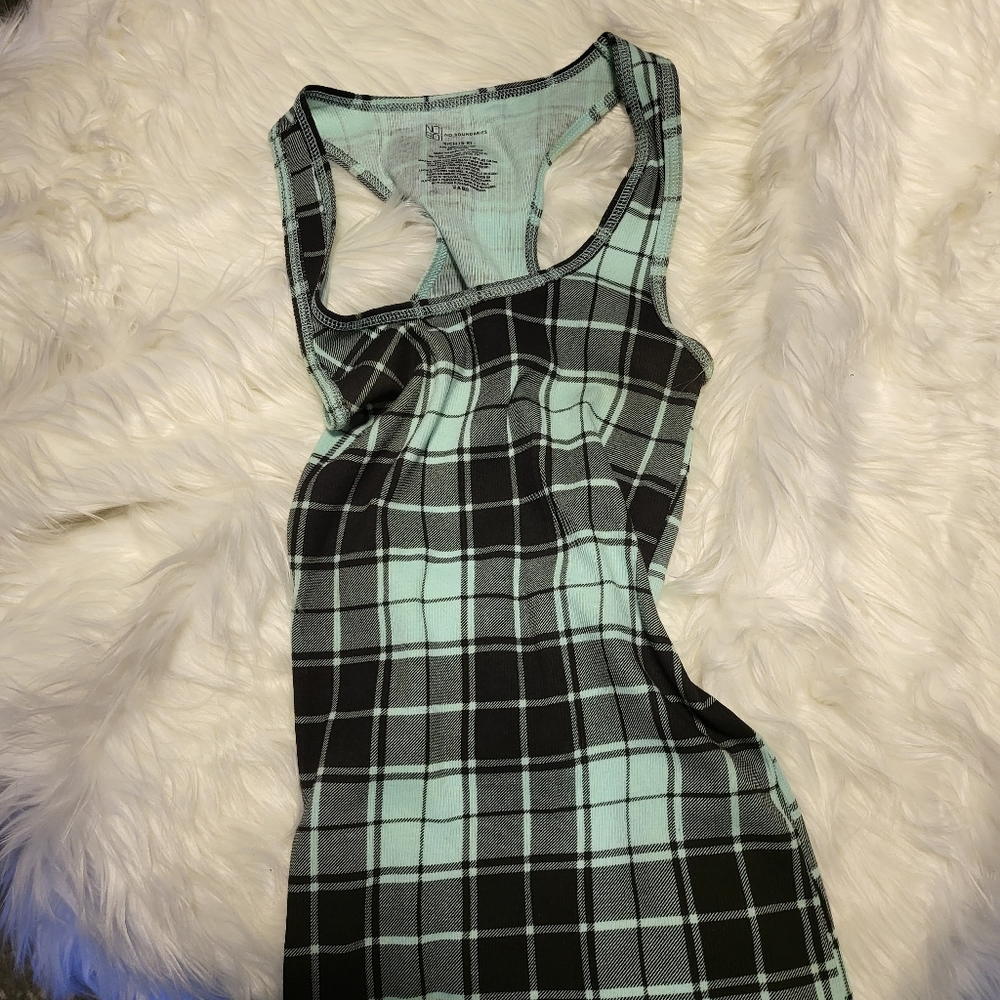 No boundaries long plaid tank - Picture 6 of 7